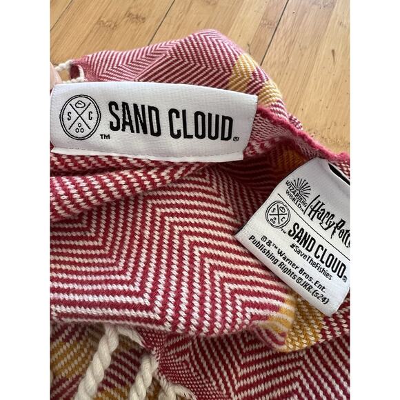 Harry Potter The Gryffindor Sand Cloud 100% Organic Cotton Throw Blanket 68x36” - Picture 4 of 10